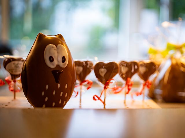 Schokoladeneule und Schokoladenlollies